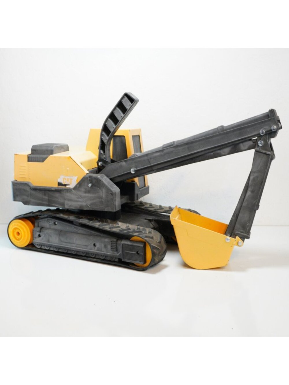 Funrise CAT Construction Excavator 20" Toy 2019 #82354